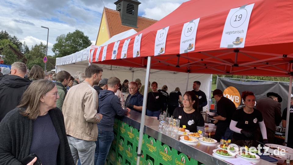 Groß war der Andrang beim vierten Knödelfest der Schützengesellschaft Meerbodenreuth Bild: adj