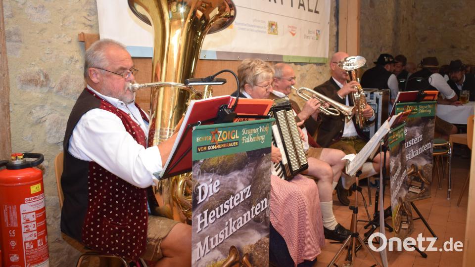 Die &quot;Heusterz Musikanten&quot; ernteten viel Beifall für ihre zünftige Musik. Bild: bnr