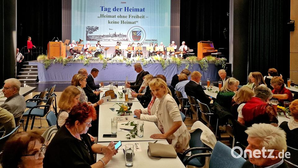 1.Eröffnung: Stadt- und Jugendblaskapelle Weiden Bild: R. Kreuzer