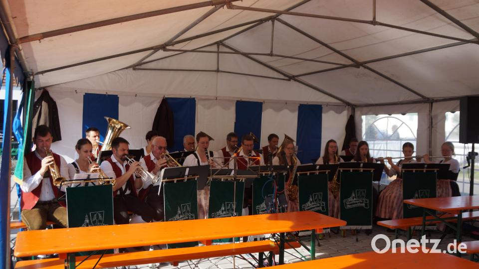 Die Stadtkapelle spielte zum Frühschoppen auf. Bild: wel