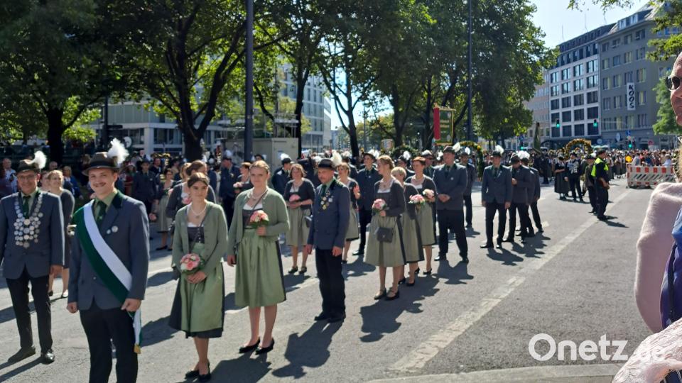 Die Liebensteiner Schützen unterwegs beim Oktoberfest-Umzug. Bild: Schützenverein Liebenstein