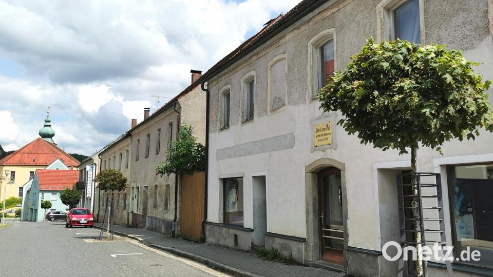 In Oberviechtach hat die Zahl nicht genutzter Häuser in der Innenstadt in den vergangenen Jahren immer mehr zugenommen, so dass hier Handlungsbedarf besteht. Archivbild: Portner