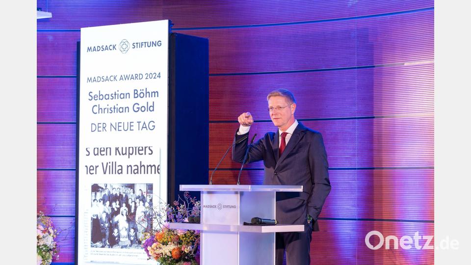 &quot;Diese Arbeit verbindet das Beste, was Lokaljournalismus leisten kann: gründliche und einfühlsame Recherche sowie die Präsentation der Ergebnisse in bemerkenswerter Qualität. Hier können viele, auch weit größere Redaktionen von der Oberpfalz lernen.&quot; (Hendrik Brandt, Chefredakteur in der Madsack-Mediengruppe und Geschäftsführer der Madsack-Stiftung) Bild: Tim Schaarschmidt