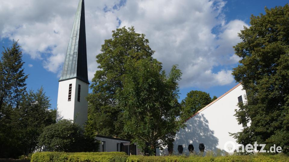Das aufwärts strebende Dach der Auferstehungskirche macht die &quot;Transzendenz Gottes&quot; sichtbar. Archivbild: wel