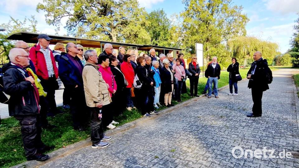 Der frühere Görlitzer Kreis-Kulturreferent Joachim Mühle (rechts) betreute die Delegation aus Schwandorf bei ihrem mehrtägigen Besuch in der östlichsten Stadt Deutschlands. Bild: Dobler