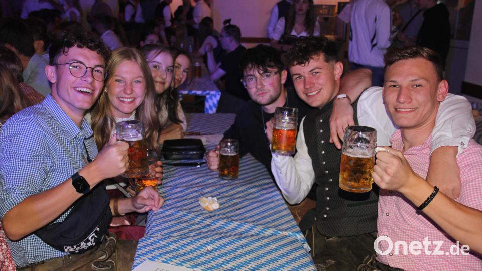 Party pur in Wondreb bei der &quot;Woundara Trachtengaudi&quot;. Bild: kro