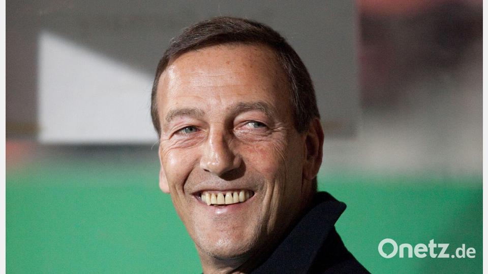 Johan Neeskens, eine der prägenden Figuren des niederländischen Fußballs, ist tot. Bild: Friso Gentsch/dpa