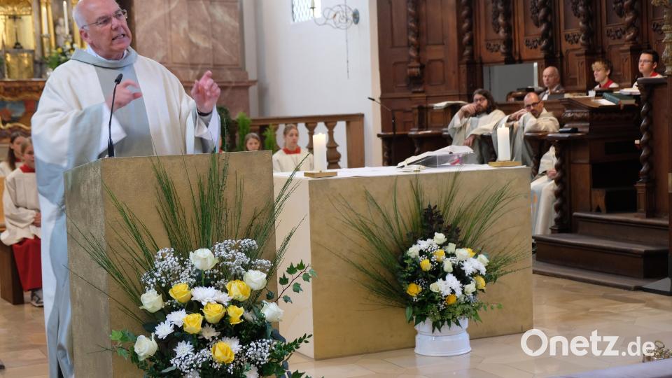 Der Prior des Prämonstratenser-Stifts Geras (Niederösterreich) ermutigt die Gläubigen in seiner Festpredigt, auf die Herzensgüte Mariens zu vertrauen. Bild: do