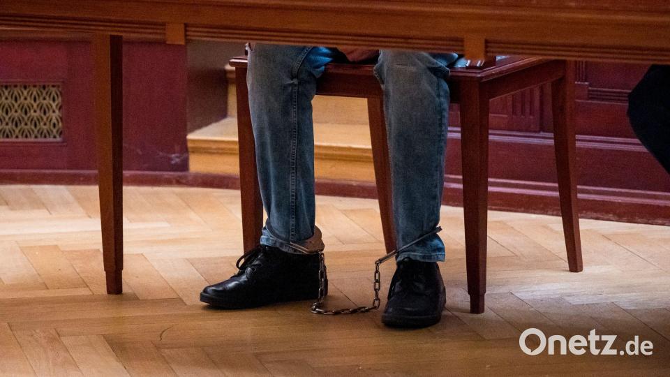 Wegen Mordverdachts steht ein junger Mann in Bayreuth vor Gericht. Bild: Daniel Vogl/dpa