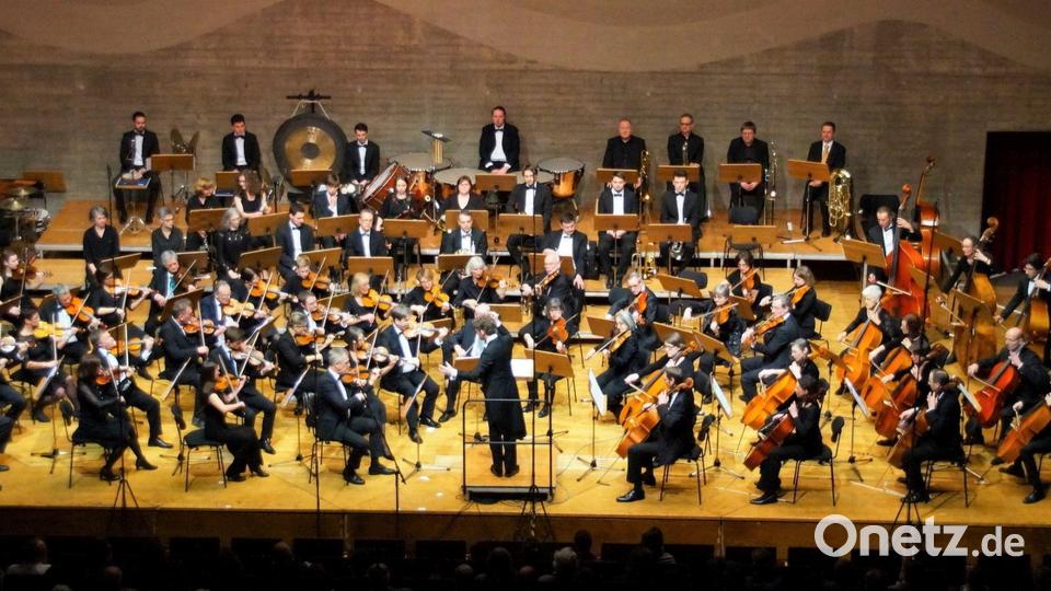 Das Orchester am Singrün tritt in Oberviechtach auf. Bild: Stefan Weinert/exb