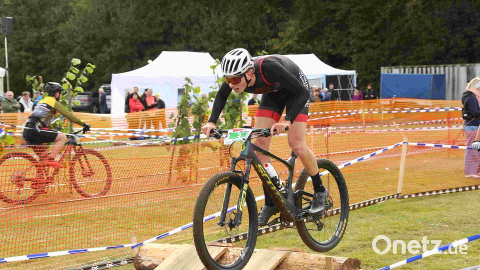 Bei der &quot;Wuidsaujagd&quot; des TV Burglengenfeld musste wieder ein anspruchsvolles Terrain mit dem Bike und im Laufen bewältigt werden. Es ging auch um die deutsche Crossduathlon-Meisterschaft. Bild: Pretzl