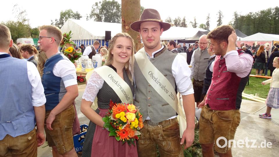 Das Michelfelder Oberkirwapaar 2024: Lara Schindler und Fabian Kirzdörfer. Bild: ll