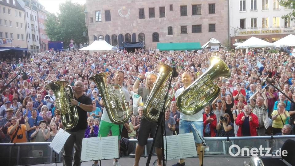 Beim Bardentreffen in Nürnberg begeisterten European Tuba Power 100 Zuhörer. Am Mittwoch kommen sie in die intime Atmosphäre des Schafferhofs nach Neuhaus. Bild: European Tuba Power / exb