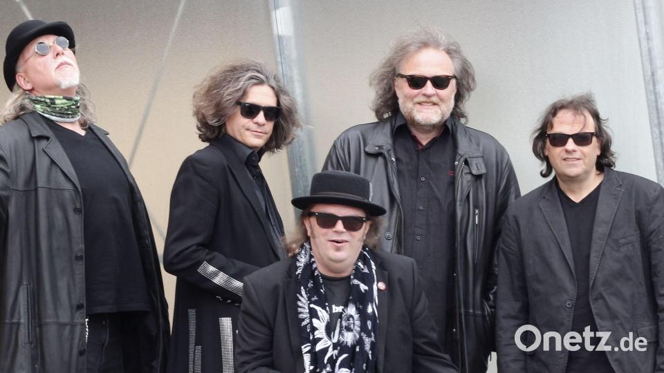 Harry Zawrel, Toby Mayerl, Hot Ott Keuchl, Hub Stepper und Wolfgang Ernstl Ernst sind The Fantastic Pepperboyz. Bild: Walter Vogel/exb