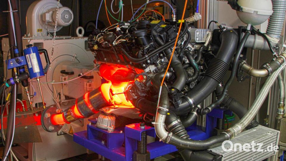Motoren auf dem Prüfstand im Live-Betrieb. Bild: Sonja Wiesel/OTH Amberg-Weiden