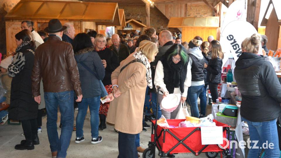 Auch in der Remise waren Stände aufgebaut. Bild: jr
