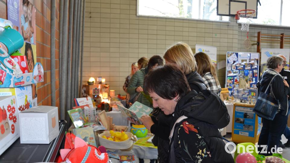 Die Verbrauchermesse „1. Vielfalt“ zwei Tage in der Turnhalle in Moosbach wurde von der Bevölkerung ganz gut angenommen. Auch die Kinder wurden nicht vergessen. Bild: gi