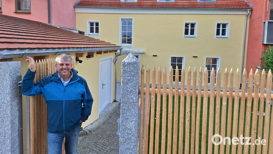Gerhard Igl hat ein Pfreimder Altstadthaus saniert - und mit seiner Begeisterung für alte Mauern die ganze Familie angesteckt. Bild: bl