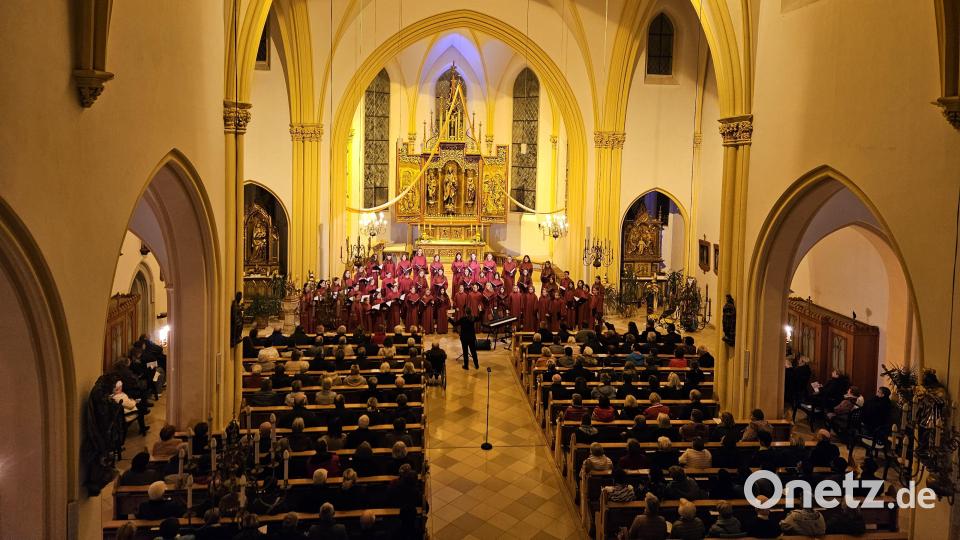 Die Herz-Jesu-Kirche war zum Chorkonzert voll besetzt. Bild: ric