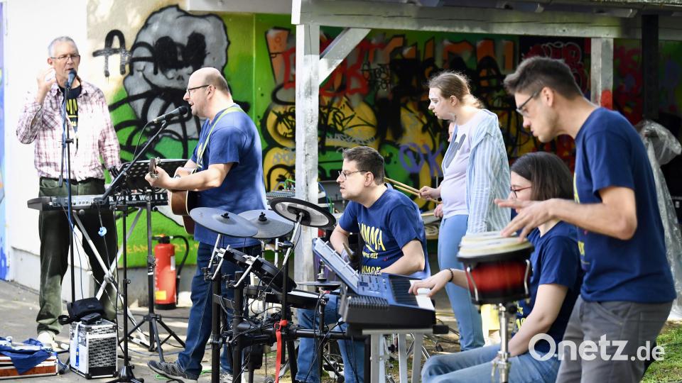 Die Lokalmatadore von PowerPack freuen sich schon auf den Live-Auftritt in der Alten Mälzerei – wie hier beim OBA-Sommerfest. Bild: Hans-Christian Wagner/exb