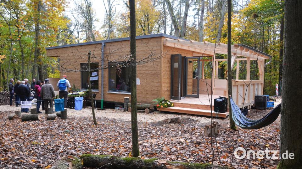 Das neu errichtete Gebäude des Waldkindergartens von außen. Bild: fdl