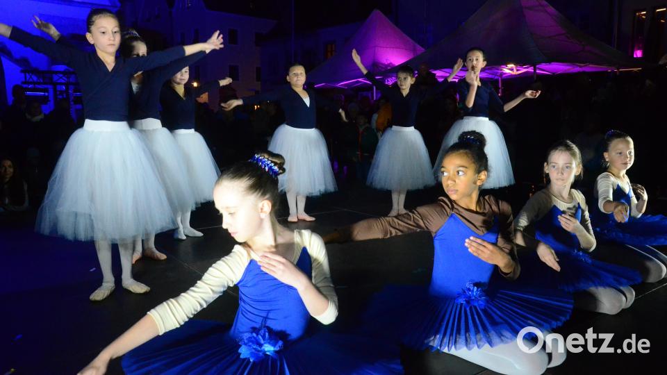 Tanzszene der Tanzgruppe &quot;NDancing&quot; von Nathalie Dotzler. Bild: Kunz