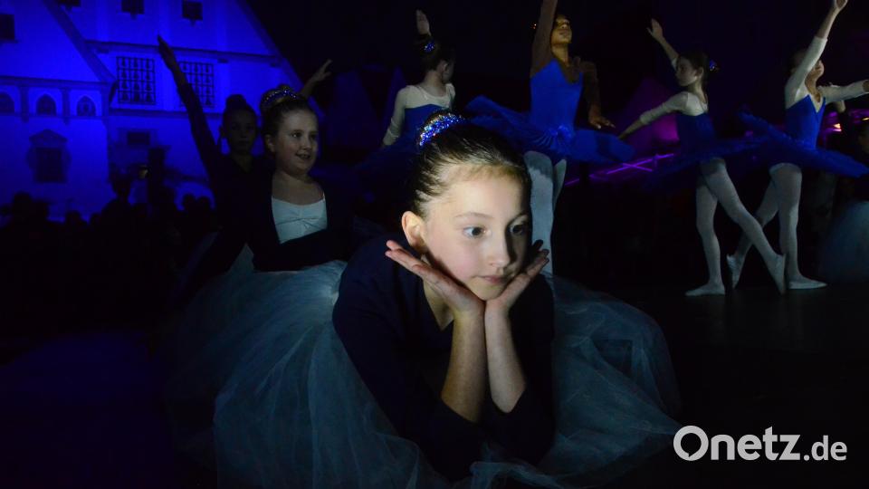 Tanzszene der Tanzgruppe &quot;NDancing&quot; von Nathalie Dotzler. Bild: Kunz