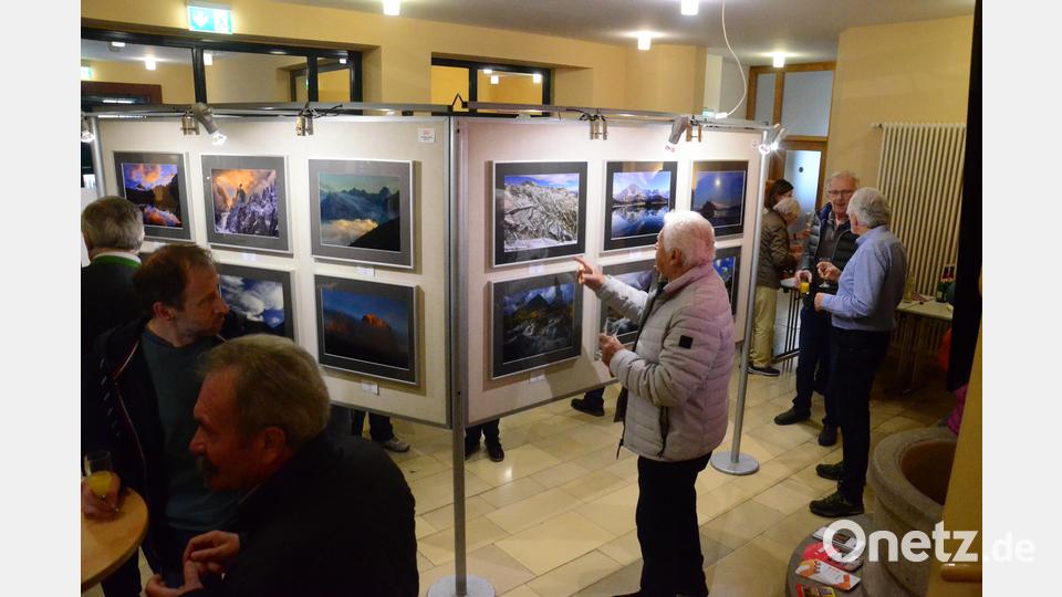 Gut besucht war die Ausstellungseröffnung &quot;Bergwelten&quot;. Bild: Kunz