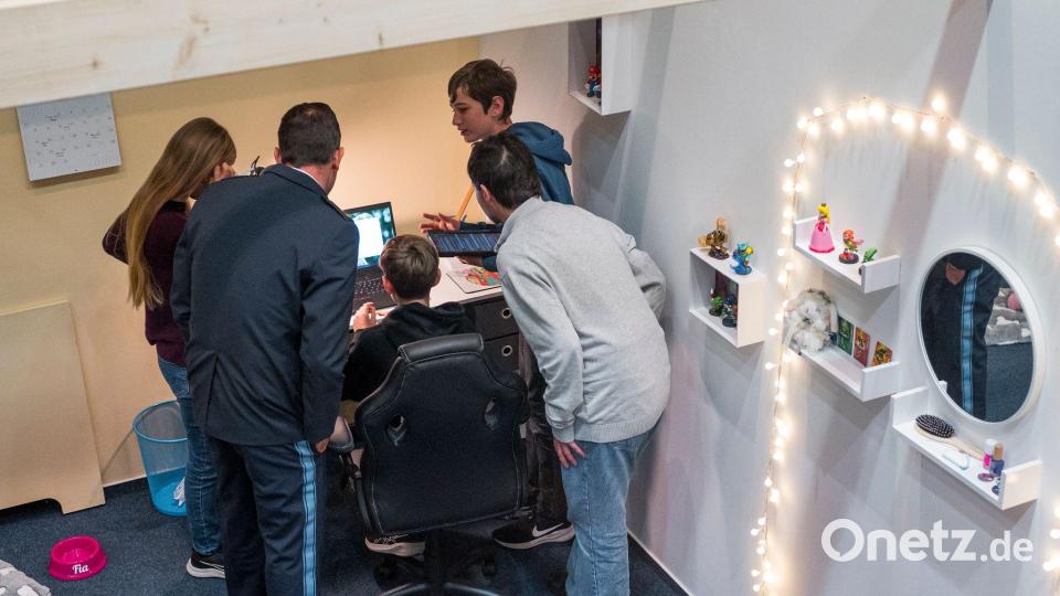 Im neuen Escape-Room sollen Jugendliche das Thema Cybersicherheit selbstständig, erkenntnisreich und mit Spaß erkunden können. Bild: Daniel Vogl/dpa