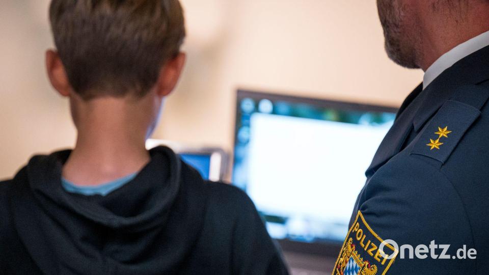 Im neuen Escape-Room sollen Jugendliche das Thema Cybersicherheit selbstständig, erkenntnisreich und mit Spaß erkunden können. Bild: Daniel Vogl/dpa