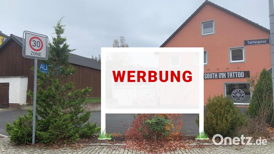So in der Art könnte das Werbeplakat an der Neuen Amberger Straße in Grafenwöhr aussehen, wenn das Landratsamt zustimmt. Die Tafel wird nachts beleuchtet sein. Bildmontage: Stefanie Roth/Laura Fröhler
