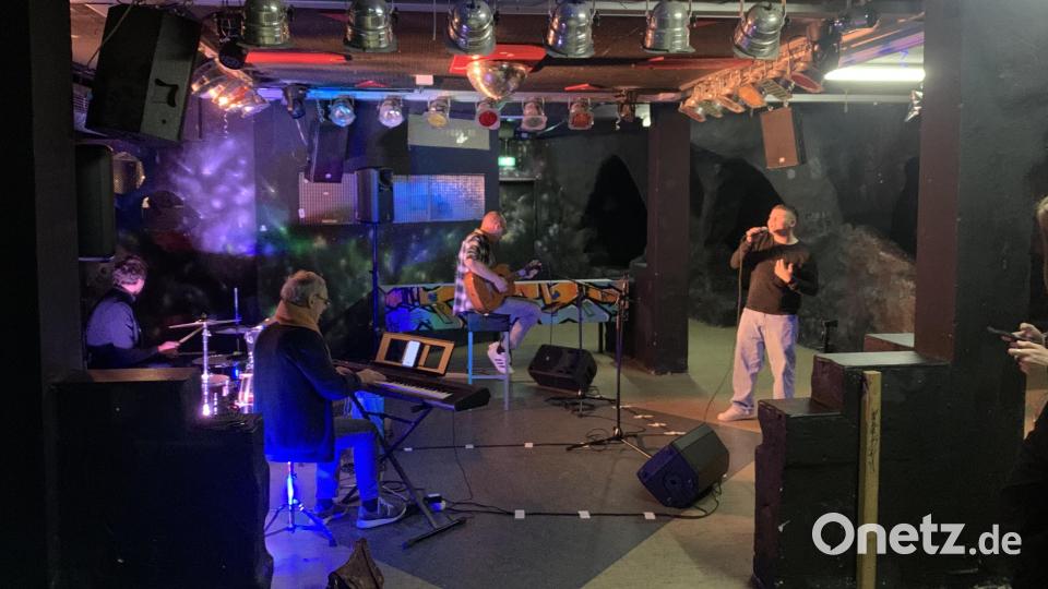 Jam-Session im der Disko im Juz. Bild: dus