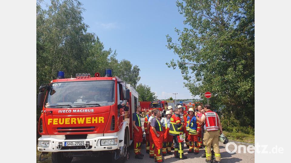 Rund 150 Kräfte der Feuerwehren aus dem Umkreis rückten an. Bild: Hösamer