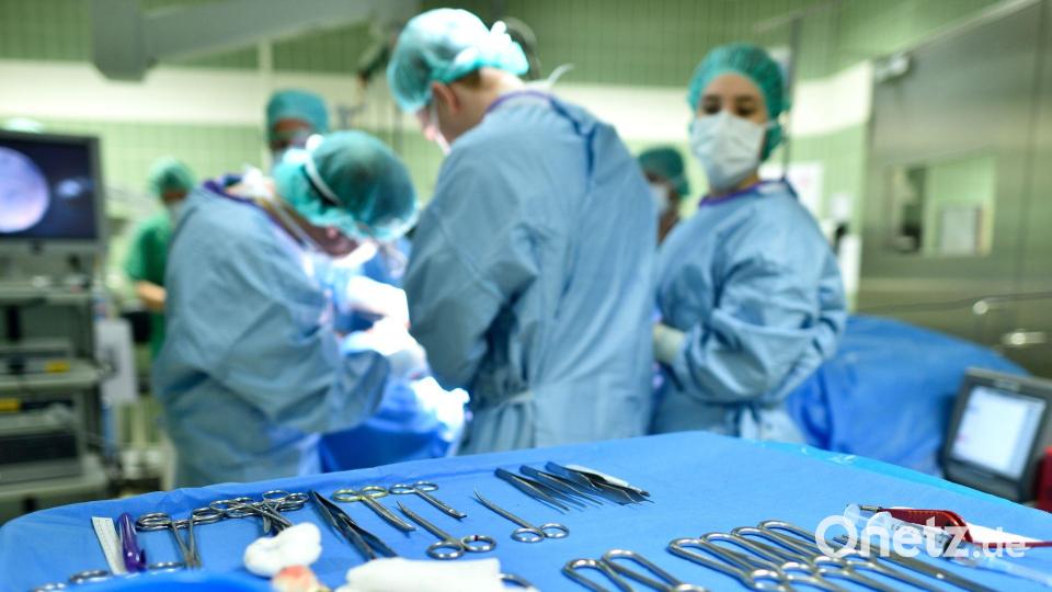 Ein Strukturgutachten über das Gesundheitswesen im Landkreis Tirschenreuth untersucht unter anderem die stationäre Versorgung von Patienten in der Region. Symbolbild: picture alliance / dpa