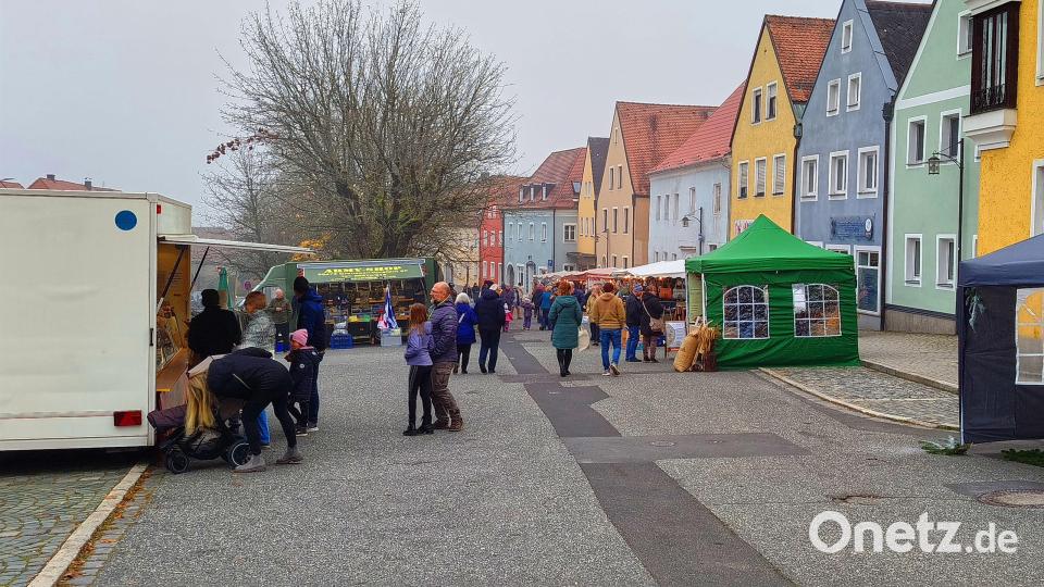 Die Zahl der Stände beim Martinimarkt war überschaubar. Bild: njn