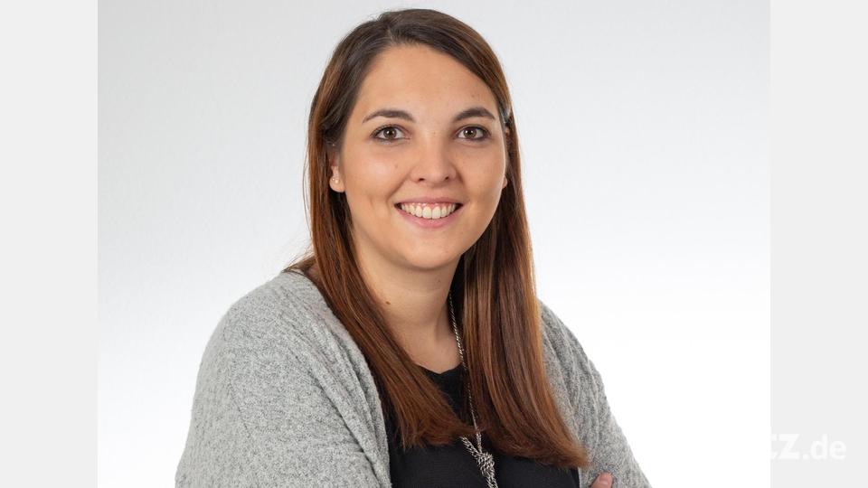 "Dies soll ein wenig dazu beitragen, dass sich auch für Kinder von bedürftigen Familien am Heiligen Abend Wünsche erfüllen." (Jugendbeauftragte Anna Balk) Bild: Andrea Irlbacher