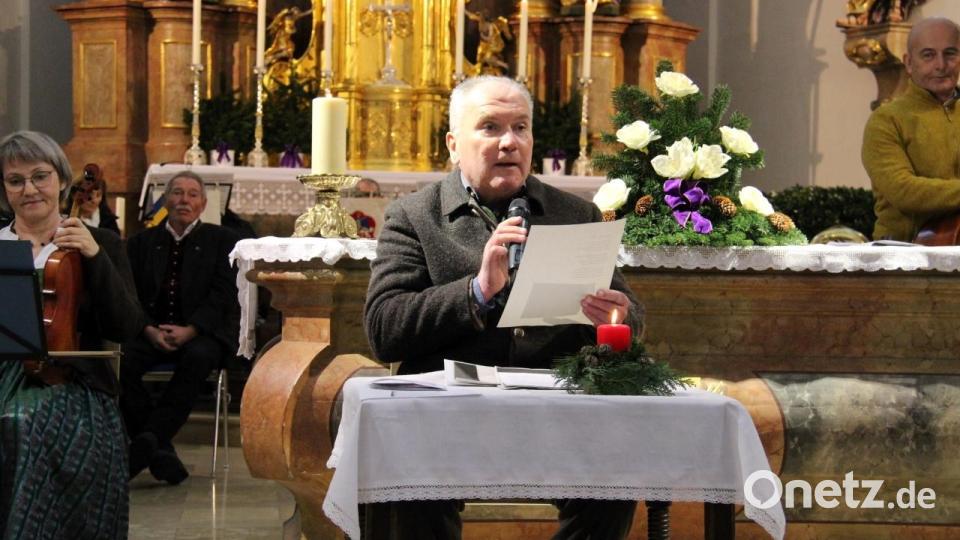Bertram Erhardt hat in der Stadtpfarrkirche ein Altbayerisches Adventssingen organisiert, bei dem er als Sprecher mitwirkt. Bild: prh