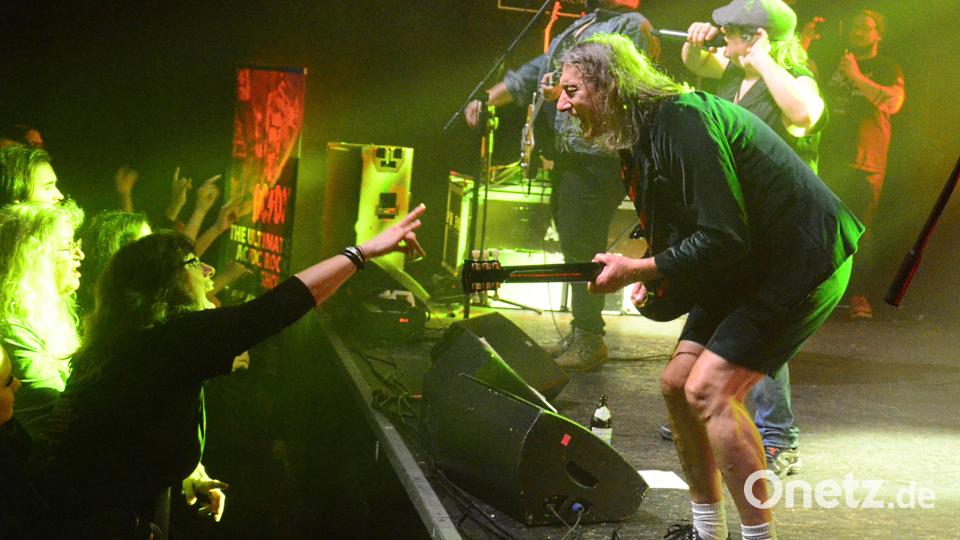 Volki McAngus immer gerne in Fan-Nähe. Bild: Kunz