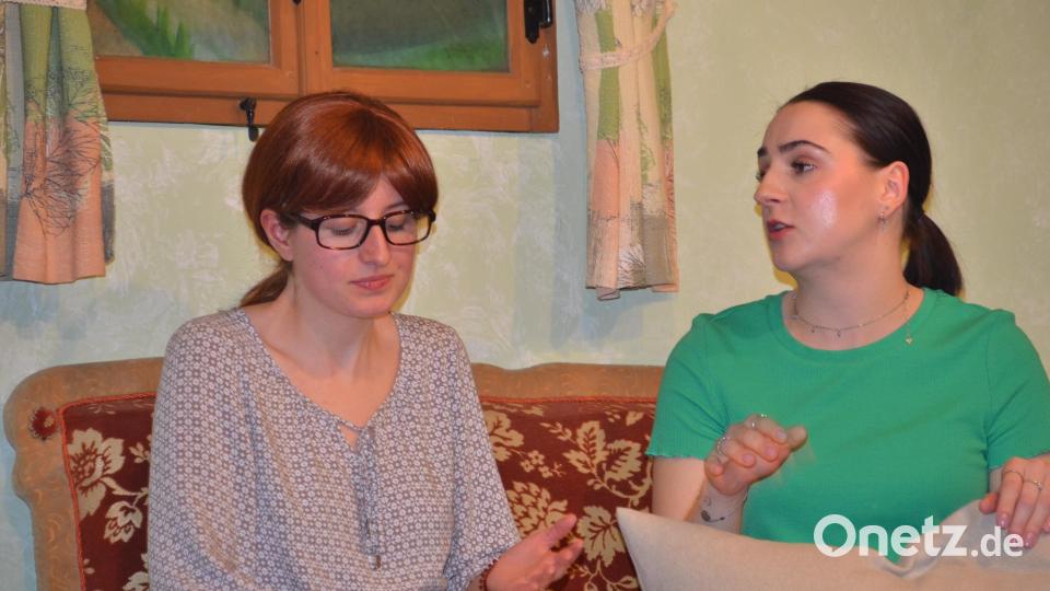 Die beiden Nachwuchskräfte Eva Scharnagl (rechts) und Franziska Kneidl. Bild: ak