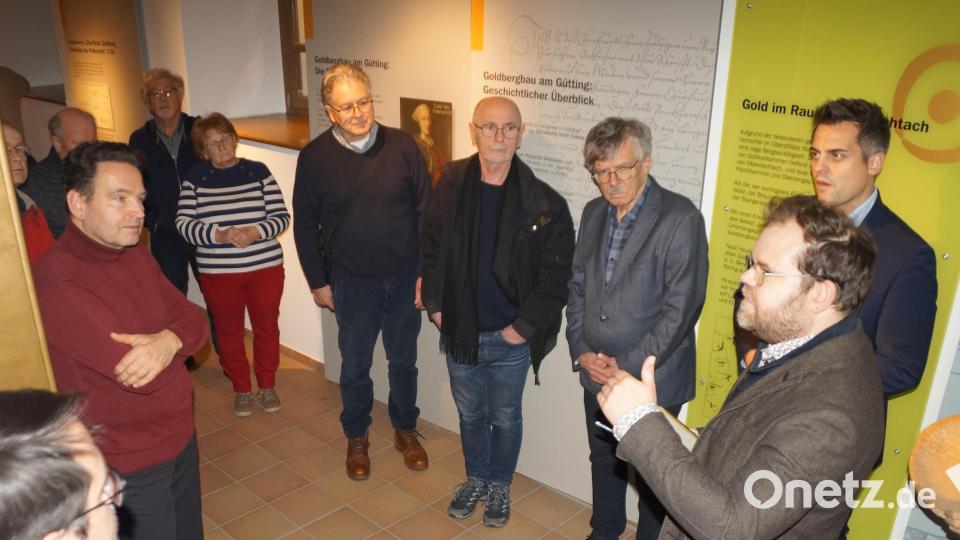 Christoph Ahlemeyer stellt den Gästen das Konzept der &quot;Museumsfliege Balduin&quot; vor. Bild: wel
