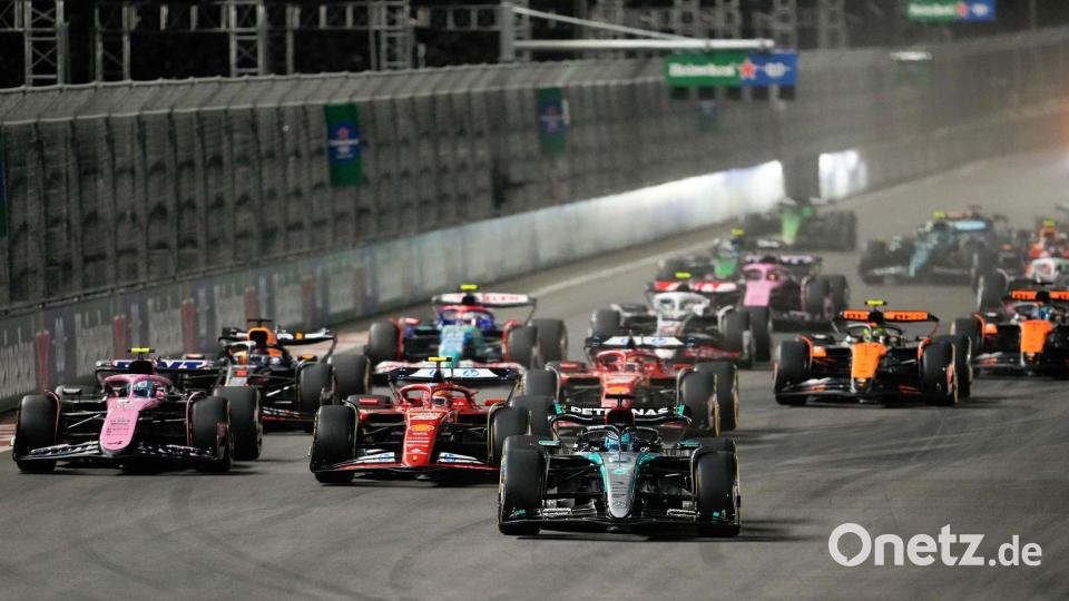 Verstappen geht beim Start von Platz fünf kein Risiko ein. Bild: Rick Scuteri/AP/dpa