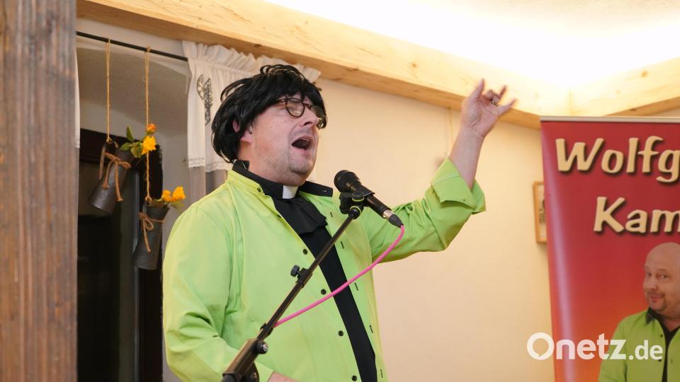 Wolfgang Kamm, der als Pfarrer Ranga in der Oberpfalz sehr &quot;gluckelich&quot; ist. Bild: fvo