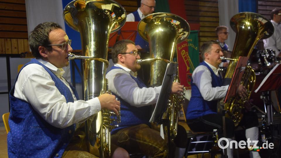 Mitbestimmendes Instrument im Klangkörper die Tuba. Bild: fz