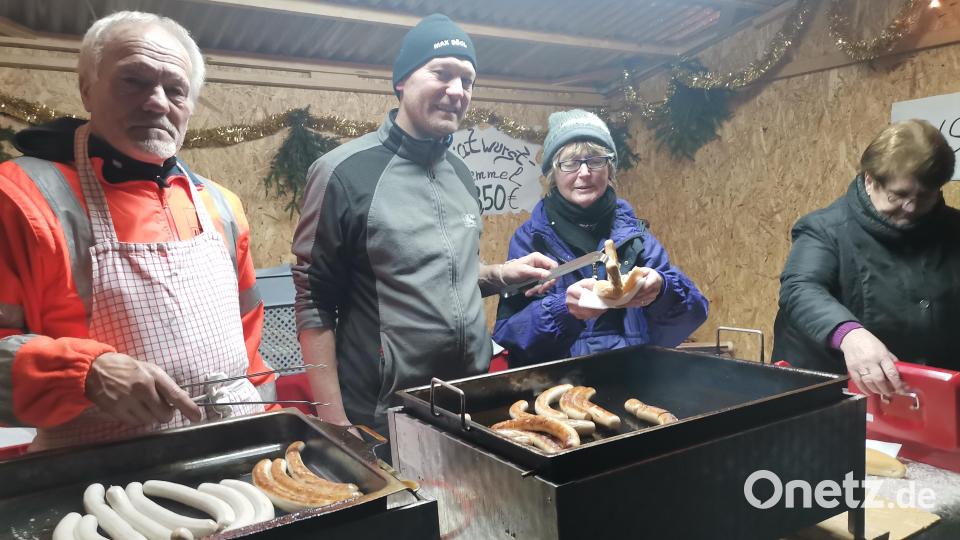Die Bratwurstsemmel schmeckt immer. Bild: amö