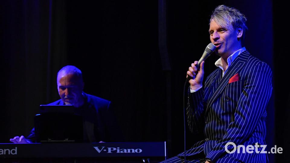 Markus Engelstädter &amp; Bernd Meyer im Capitol Sulzbach-Rosenberg. Ein ehrenwerter Abend mit den unvergesslichen Liedern von Udo Jürgens. Bild: Petra Hartl