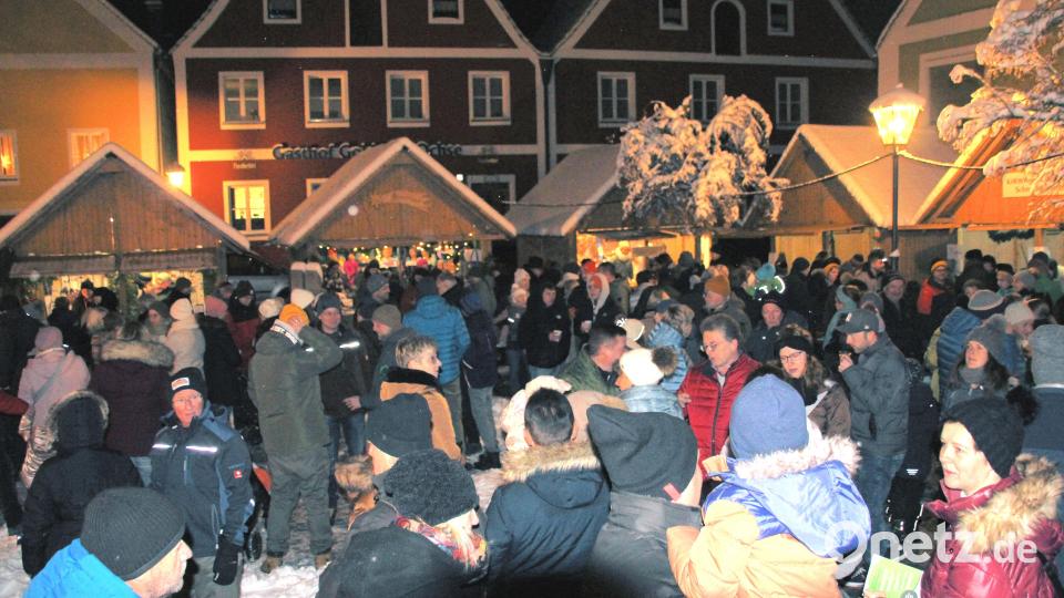 Am Wochenende findet auf dem Schmidmühlener Kirchplatz wieder der Adventsmarkt statt. Archivbild: bjo