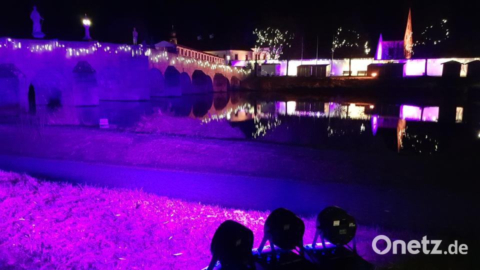 Während der Weihnachtsmarkt-Zeit ist das gesamte Ensemble ein echter Hingucker. Bild: Benkhardt