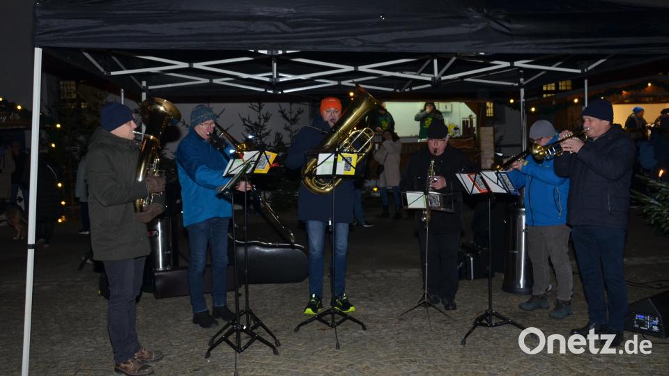 Musikalische Unterhaltung war beim &quot;Advent im Schloss&quot; ebenfalls garantiert. Auch &quot;Bayrisch Blech&quot; war mit von der Partie. Bild: dob