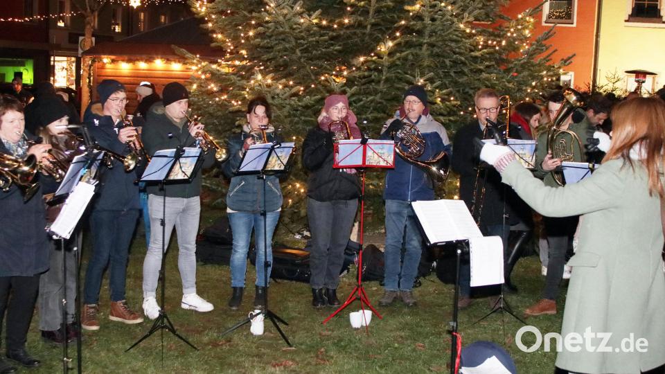 Der Flosser Posaunenchor sorgte einmal mehr für einen Teil der musikalischen Umrahmung, für den zweiten sorgte Sängerin Anna Schön. Bild: Stephan Landgraf