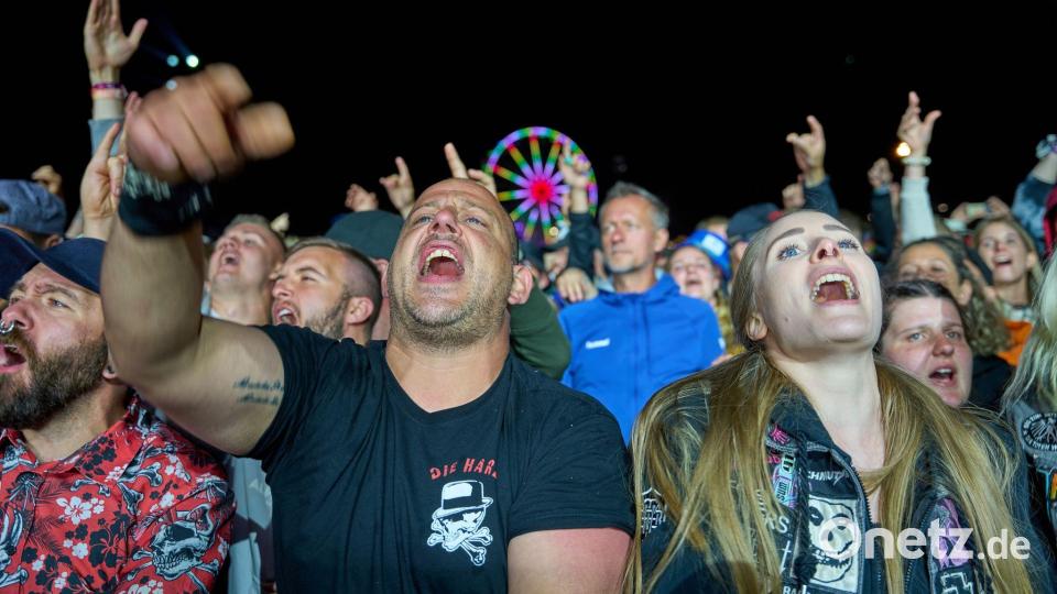 Beim Jubiläum im kommenden Jahr können die Besucherinnen und Besucher vor vier Bühnen feiern. (Archivbild) Bild: Thomas Frey/dpa